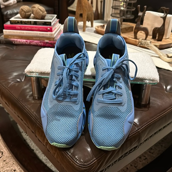 Reebok Women’s Zig Dynamica Adventure Sneaker, Blue/Mint. Size 10 - Picture 3 of 16